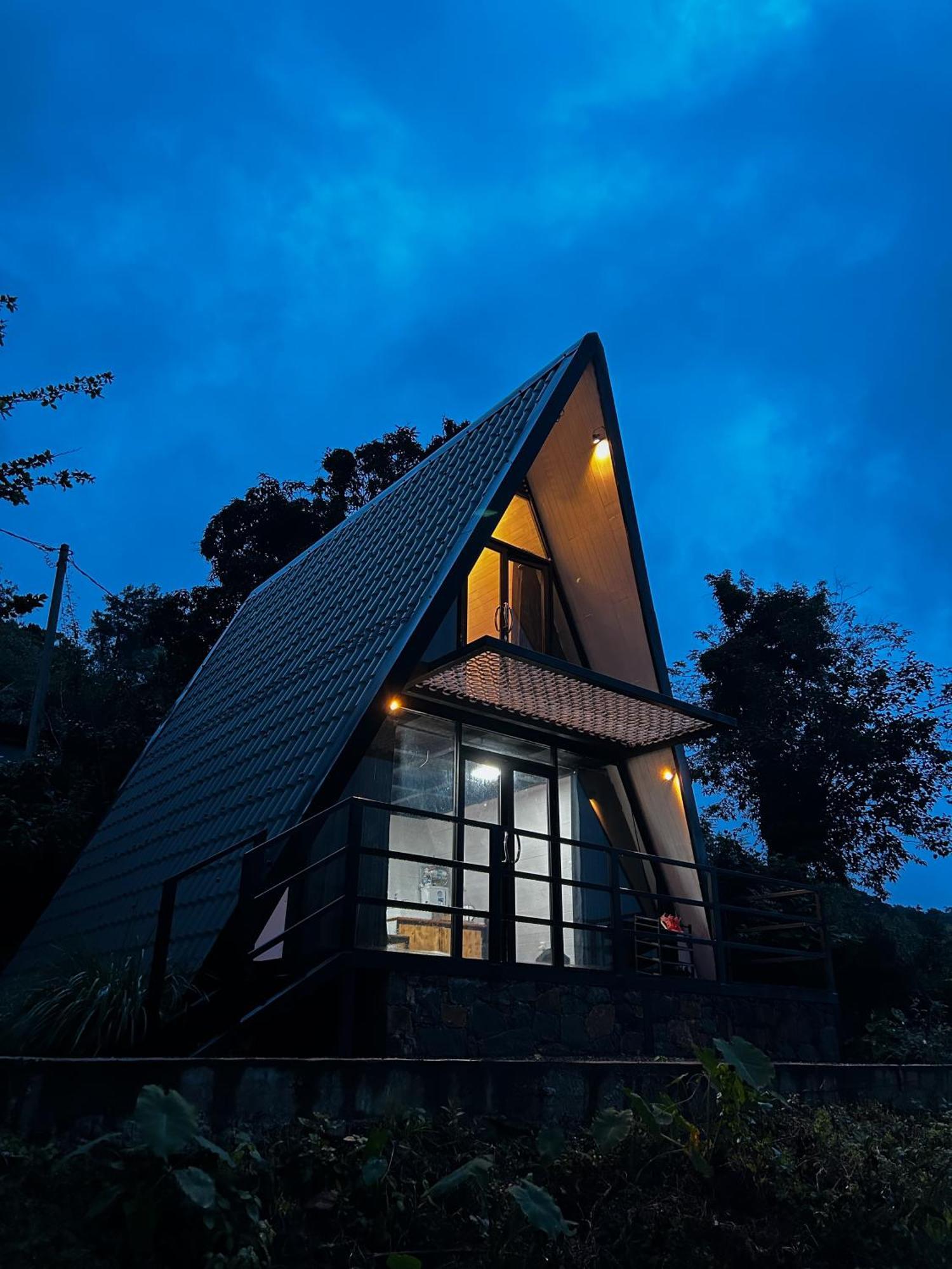 A Frame Riverston Matale Exterior photo